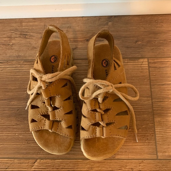 Earth shoe leather (upper) sandals size 13 toddler - Picture 2 of 9